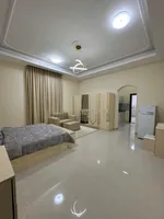 For rent studios and VIP furnished apartments within the villa of the first resident in Al-Tawya area on the main street : Image 5