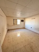 سكن عمال للإيجار في مزيد, العين : Image 2
