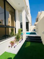 Villa for Sale in Al Bahia

Spacious villa featuring 4 master bedrooms a large hall majlis two kitchens with dining area : Image 3