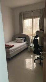 🏠فرصة بيع مميزة جداً حق السكن او الاستثمار
للبيع شقة في امارة الشارقه منطقه التعاون مميز  تبعد مسافه دقيقتين عن دبي مساحتها1200قدم .....  

🛏️تتكون من غرفتين وصاله منهم غرفه ماستر 
🧑‍🍳مطبخ 
🛁حمام ضيوف ك+ صاله كبيره  
🅿️معها 1 بركنج 

موقع ممتاز واطلا : Image 5