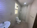 شقة للإيجار في مدينة شخبوط, ابوظبي : Image 2