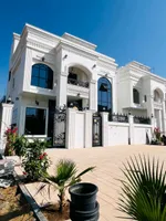 Classic modern villa for sale 6 Bedrooms : Image 1