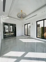 Classic modern villa for sale 6 Bedrooms : Image 3