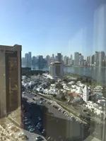 🏢 مكتب مميز للإيجار السنوي – إطلالة بحرية مباشرة في المجاز1 _ الشارقة 🌊 : Image 3