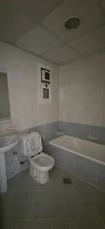 للبيع في أبراج الأورينت غرفتين وصالة وحمامين مع بلكونة، : Image 6