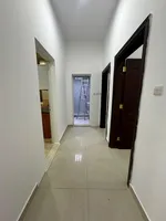 Three rooms and a hall for rent in Khalifa City A : Image 5