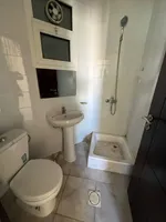 شقة للإيجار في النباعة, الشارقة : Image 2