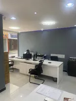 🏢 مكتب للبيع – عجمان / الروضة 2 📍 الموقع: شارع الشيخ عمار – موقع مميز  ✨ مواصفات المكتب:  المساحة: 800 قدم² (أرضي + ميزانين)  مجهز بالكامل:  8 مكاتب  خزائن ملفات  4 مكيفات  كاميرات مراقبة  خدمة إنترنت  غرفة خاصة بالمدير  استقبال للعملاء  عقد إيجار سن : Image 3