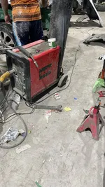 كراج سيارات للبيع بجميع معدات السمكره والميكانيكا والصبغه  في موقع عملي مميز : Image 2