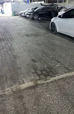 كراج سيارات للبيع بجميع معدات السمكره والميكانيكا والصبغه  في موقع عملي مميز : Image 3