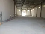 A huge warehouse and a unique opportunity for large activities at an affordable price and a great location : Image 3