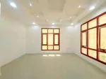 فيلا للإيجار في مدينة شخبوط, ابوظبي : Image 3