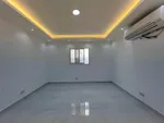 شقه 2غرفه وصاله 2حمام مع حوش خاص : Image 7