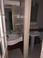 🏢 شقة واسعة غرفتين وصالة مع تكييف مجاني للإيجار السنوي في المجاز 3 - الشارقة ✨ : Image 4