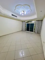 غرفه وصاله رائعه للايجار بمدينة ابوظبي (المشرف) موقع مميز قريب من المشرف مول و المطبخ السعودي. : Image 4