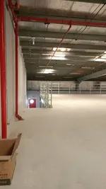 إذا هدفك تنقل شغلك لمكان أوسع، أرتب، وبمظهر احترافي يليق بسمعة شركتك — هذا المستودع خيارك المناسب : Image 4