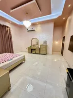 A large villa for family investment in the second Al Khawanig area, a great location : Image 4