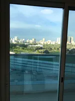 غرفه وصاله ومطبخ و 2 حمام و بلكونه للبيع بالتقسيط بابراج الستي تاور عجمان : Image 4