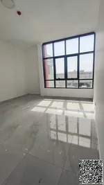 شقة فاخرة غرفتين وصالة مع 3 حمامات وبلكونة وإطلالة على المسبح في مبنى حديث مع جيم ومسبح خاص في شارع الشيخ عمار بن حميد : Image 7