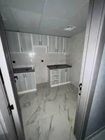 للبيع 
غرفتين وصاله
ابراج الخور 
مساحه ١٤٣٠ قدم : Image 3