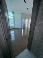 للبيع 
غرفتين وصاله
ابراج الخور 
مساحه ١٤٣٠ قدم : Image 6