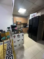 بقسط شهري 2950 فقط شقة غرفة و صالة للبيع في السيتي تاور : Image 3