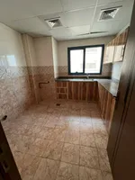 شقة للإيجار في النباعة, الشارقة : Image 3