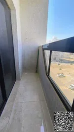 شقة غرفتين وصالة مع 2 حمام وبلكونة وتكييف مركزي للإيجار في الجرف 3 – ثاني ساكن ومساحات واسعة بالقرب من جميع الخدمات : Image 6