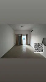 للإيجار السنوي في عجمان ♨️غرفه وصاله ببلكونه مع باركين👌 👈في الراشيديه 1 ابراج اللؤلؤه  قريب علي مخرج دبي والشارقه//For annual rent in Ajman ♨️ One bedroom and living room with balcony 👌 👈 In Al Rashidiya 1, Pearl Towers, near the Dubai and Sharjah ex : Image 4