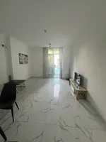 شقة للبيع بابراج الواحة غرفتين و صالة | تملك حر لجميع الجنسيات و يورث | اقساط مباشرة مع المطور بدون فوائد بنكية : Image 2