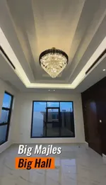 فيلا مميزة للبيع بالحليو 2 | 5 غرف ماستر مع مجلس و صالة و 2 مطبخ | تكييف مركزي | تشطيب سوير | تملك حر لجميع الجنسيات و يورث : Image 1