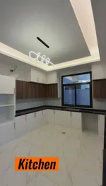 فيلا مميزة للبيع بالحليو 2 | 5 غرف ماستر مع مجلس و صالة و 2 مطبخ | تكييف مركزي | تشطيب سوير | تملك حر لجميع الجنسيات و يورث : Image 4