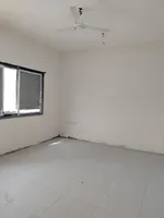 حوطه للايجار السنوي بمساحة كبيرة مع  سكن عمال غرفتين وحمامين ومكتب : Image 5