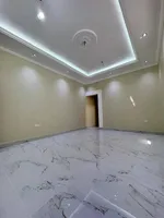 فيلا زاوية على شارعين 6 غرف نوم ماستر : Image 4