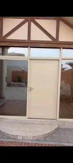 A distinctive villa for sale in Al Ghafia, Al-Riqqa suburb, with a garden view of 6500 feet - Sharjah : Image 4