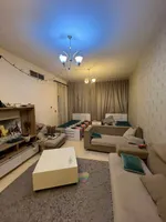 ب 435 الف درهم فقط شقة غرفة و صالة للبيع في ابراج الاورينت مساحة واسعة اطلالة مفتوحة الخور : Image 4