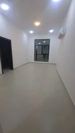 للايجار مدينة الرياض جنوب الشامخه اول ساكن شقق غرفتين وصالةوحمامين  وغرفه وصاله واستديوهات العقد شامل للتواصل مكتب اشرف على للعقارات 0505057650 : Image 4