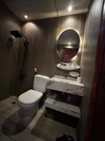 شقة مجددة للبيع في الراشدية 1 – أبراج الخور | جاهزة فورًا : Image 7