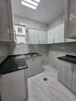 شقة للإيجار ابو ظبي مدينة الرياض
رقم التواصل 0589147140                                         تتكون من 
2غرفتين 
1صالة 
مطبخ
2دورات مياة 
يتوفر في الموقع جميع خدمات 
شامل فواتير الموية الكهرباء النيت 
للإيجار سنوي 34الف : Image 7