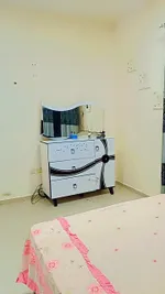 للايجار الشهري شقه غرفه وصاله للايجار بعجمان النعيميه شارع الملك فيصل مقابل سطنبول هايبر ماركت مفروشه فرش فندقي مساحه واسعه جدا 
4500  شامل جميع الفوتير : Image 4