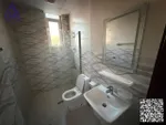 شقة غرفتين وصالة و3 حمام بناية جديدة مساحة واسعه بموقع مميز : Image 7