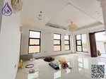 Modern brand new villa, first occupation, elegant interior design in Al Yasmeen area. : Image 5