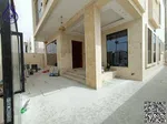 Modern brand new villa, first occupation, elegant interior design in Al Yasmeen area. : Image 8