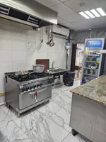 ذا كنت تبحث عن مشروع ناجح وجاهز بدون تعب التأسيس، فهذه فرصتك لامتلاك مطعم متكامل : Image 3