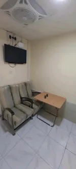 استوديو أرضي مفروش للايجار من المالك مباشرة، الدفع شهري شامل الانترنت والصرف الصحي، الكهرباء والماء على حسب العداد على المستأجر
0507251344 : Image 4