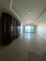 شقه غرفتين وصاله بأبراج الكورنيش بعجمان إطلالة المدينه : Image 1