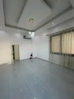 فيلا زاوية وكهرباء مواطن للايجار : Image 3