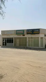 للبيع ٣ محلات تجارية في أرض سكنية تجارية : Image 2