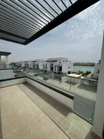 ارقى واجمل فيلا سمارت 4 غرف مفروشه بالكامل للايجار السنوى فى الشارقه : Image 1