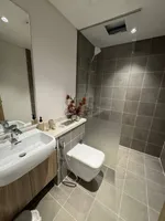 ارقى واجمل فيلا سمارت 4 غرف مفروشه بالكامل للايجار السنوى فى الشارقه : Image 7